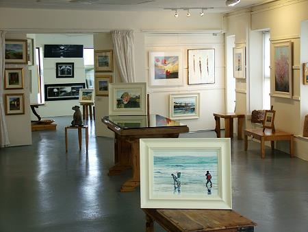 picture of the art gallery copyright tigin